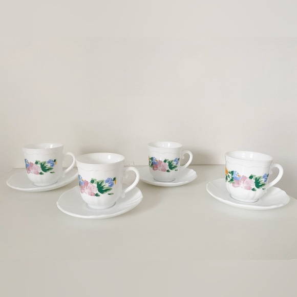 Arcopal France Vintage Floral Tea Cup & Saucer Set – Set of 4 - Picture 2 of 8